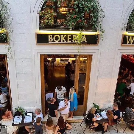 Gold Luxury Gæstehus