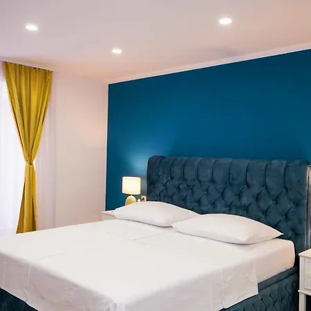 Gold Luxury Gæstehus