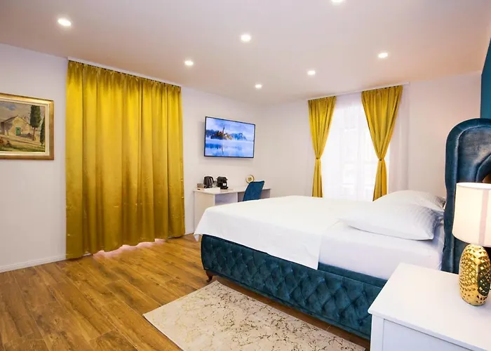 Gold Luxury Gasthof Split